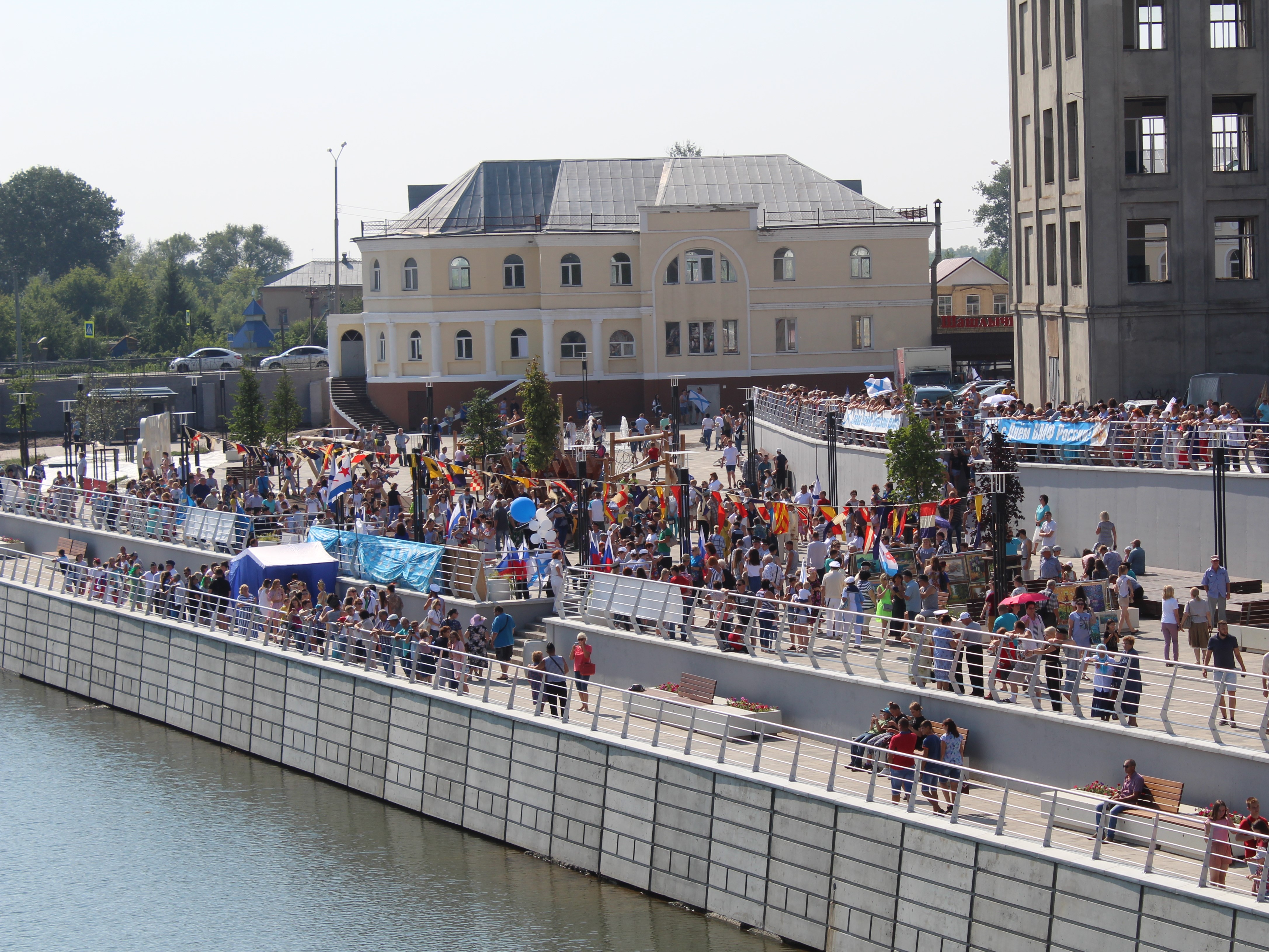 На набережной реки Оскол пройдёт торжественное мероприятие, посвящённое Дню ВМФ.
