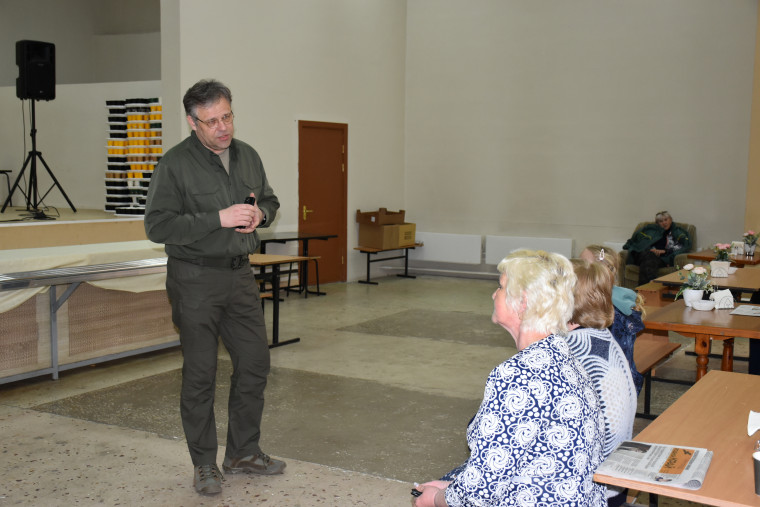 Посол по особым поручениям МИД России по вопросам преступлений киевского режима встретился с жителями приграничья, проживающими в старооскольском ПВР.